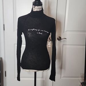 NWT Daydream Nation Everything you can Imagine is Real top Black & White small